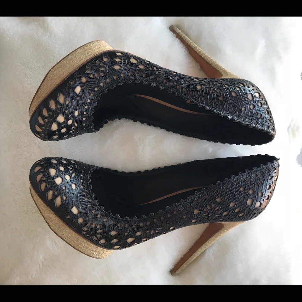 BCBG MAXAZRIA platform heels